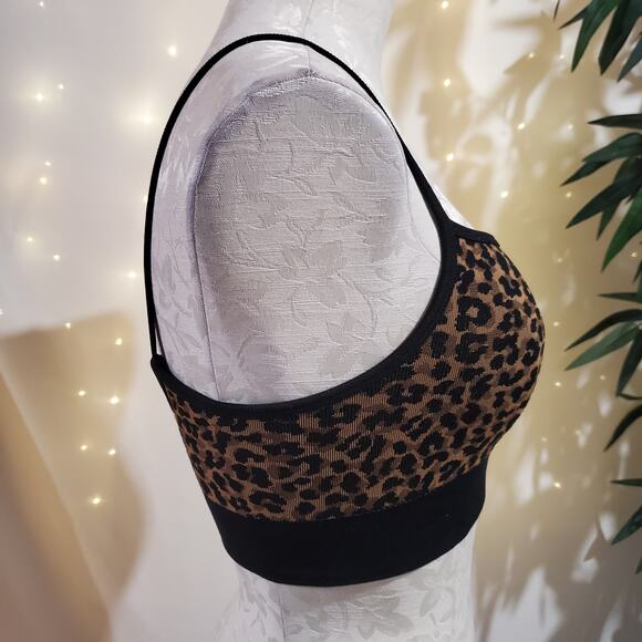 Fabletics Cloud Seamless Leopard Print Midi Bralette Womens Size XS Ribbed Gym - Picture 5 of 8